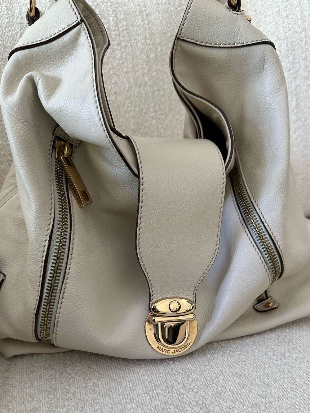 Marc Jacobs Cream Leather Shoulder Bag Gold Hardware, Authentic